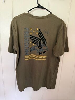 Under Armour Olive Short-Sleeve Freedom Eagle Graphic Tee  large